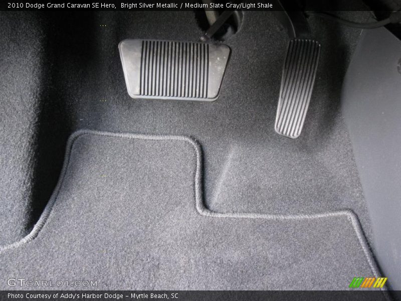 Bright Silver Metallic / Medium Slate Gray/Light Shale 2010 Dodge Grand Caravan SE Hero