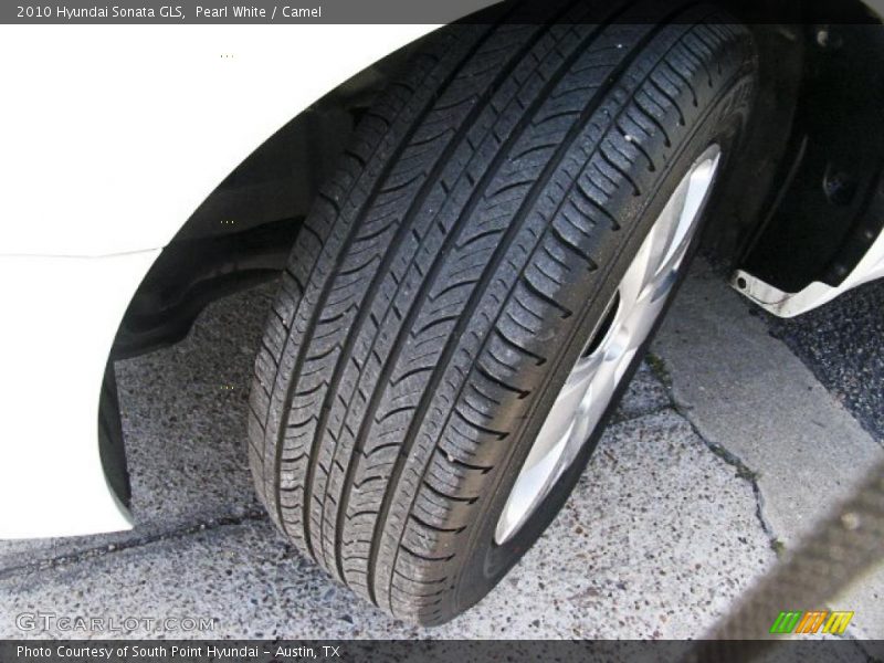 Pearl White / Camel 2010 Hyundai Sonata GLS