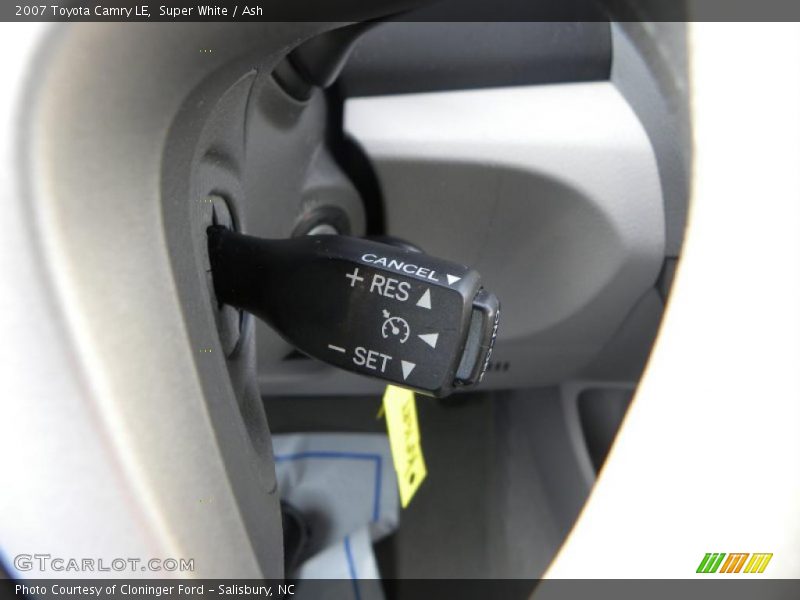 Super White / Ash 2007 Toyota Camry LE