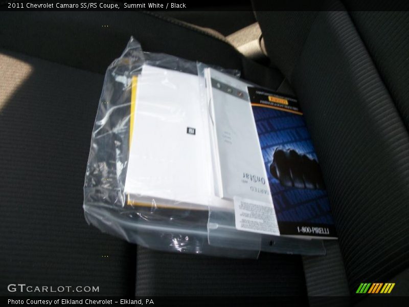 Summit White / Black 2011 Chevrolet Camaro SS/RS Coupe