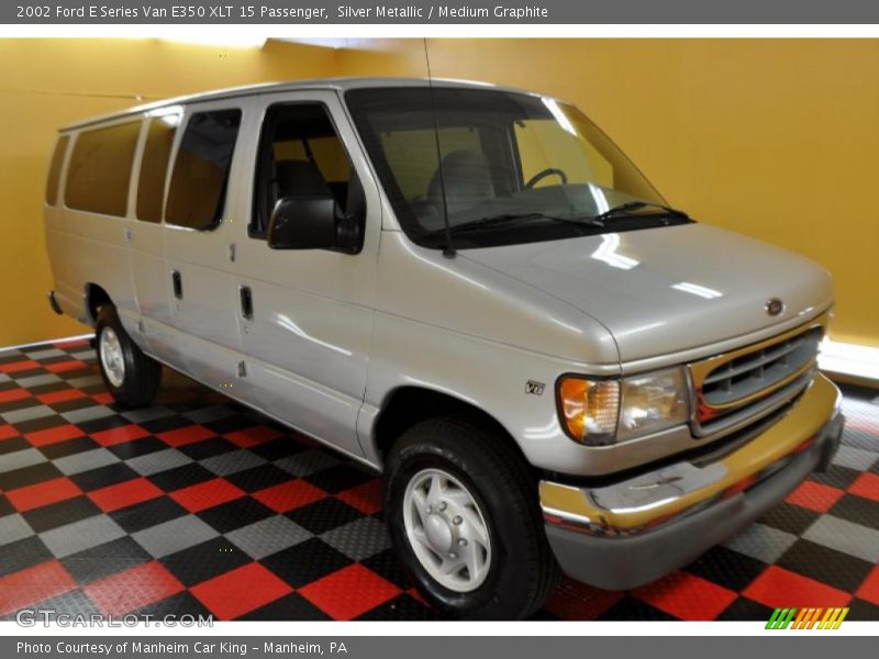Silver Metallic / Medium Graphite 2002 Ford E Series Van E350 XLT 15 Passenger