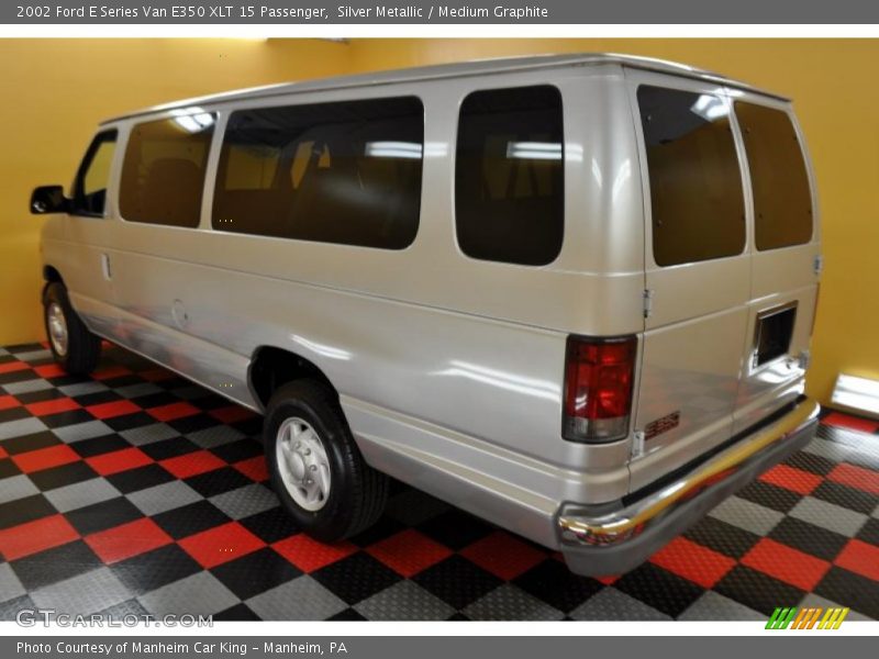 Silver Metallic / Medium Graphite 2002 Ford E Series Van E350 XLT 15 Passenger