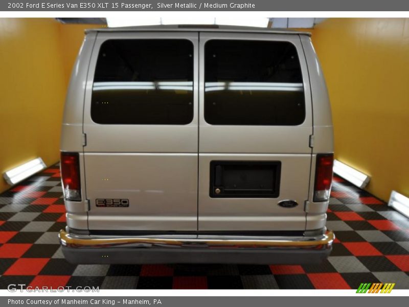 Silver Metallic / Medium Graphite 2002 Ford E Series Van E350 XLT 15 Passenger