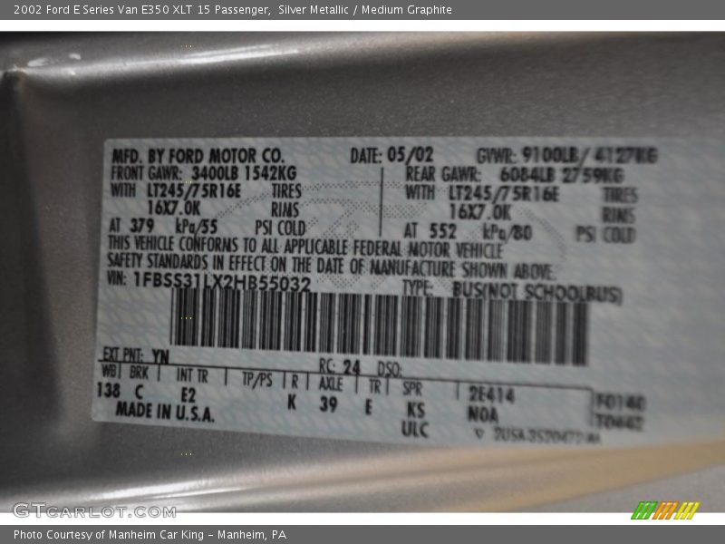 Silver Metallic / Medium Graphite 2002 Ford E Series Van E350 XLT 15 Passenger