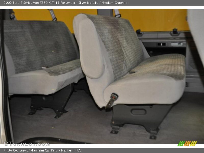 Silver Metallic / Medium Graphite 2002 Ford E Series Van E350 XLT 15 Passenger