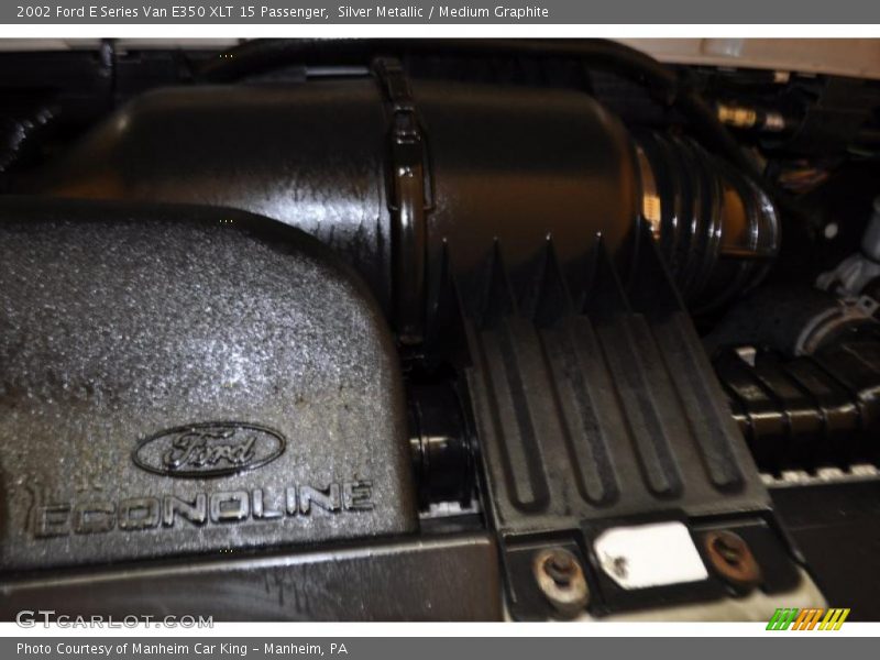 Silver Metallic / Medium Graphite 2002 Ford E Series Van E350 XLT 15 Passenger