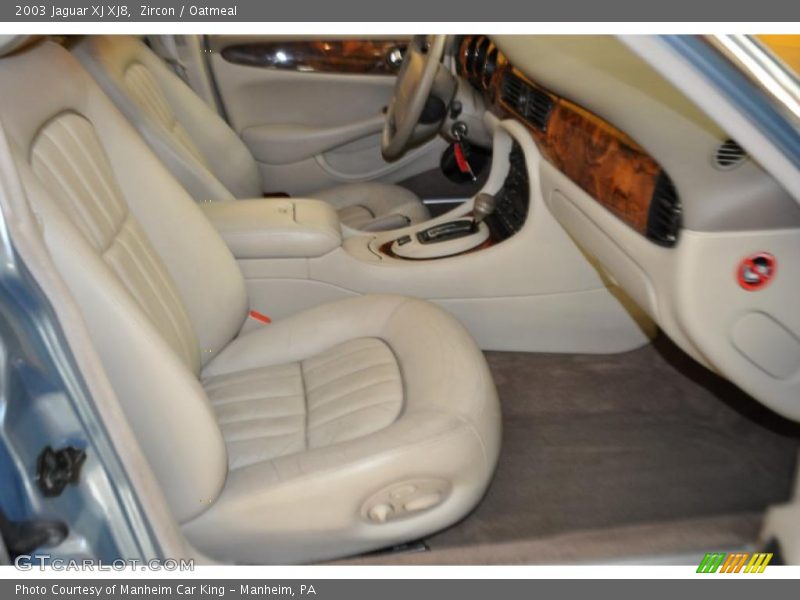 Zircon / Oatmeal 2003 Jaguar XJ XJ8