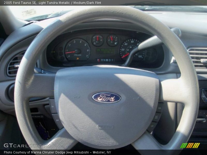 Light Tundra Metallic / Medium/Dark Flint 2005 Ford Taurus SE