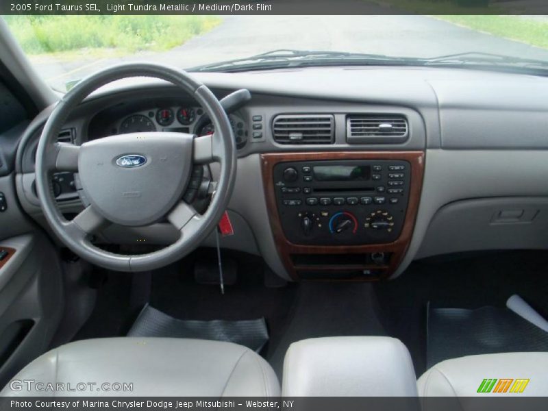 Light Tundra Metallic / Medium/Dark Flint 2005 Ford Taurus SEL