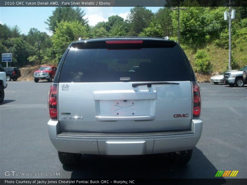 Pure Silver Metallic / Ebony 2010 GMC Yukon Denali AWD