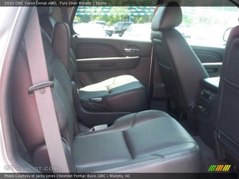Pure Silver Metallic / Ebony 2010 GMC Yukon Denali AWD