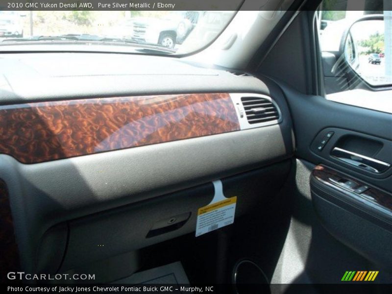 Pure Silver Metallic / Ebony 2010 GMC Yukon Denali AWD