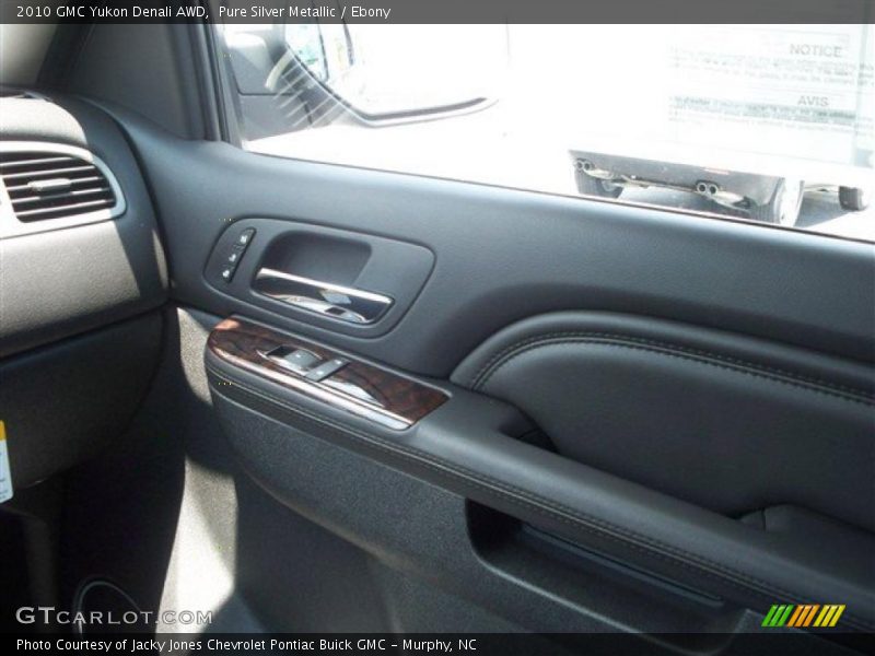 Pure Silver Metallic / Ebony 2010 GMC Yukon Denali AWD