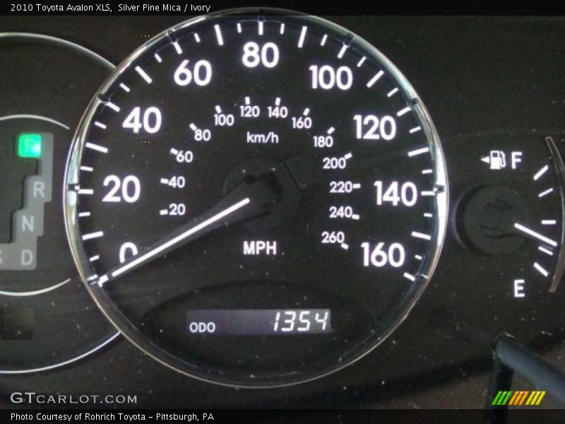 Silver Pine Mica / Ivory 2010 Toyota Avalon XLS