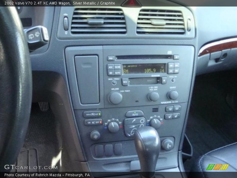 Silver Metallic / Graphite 2002 Volvo V70 2.4T XC AWD Wagon