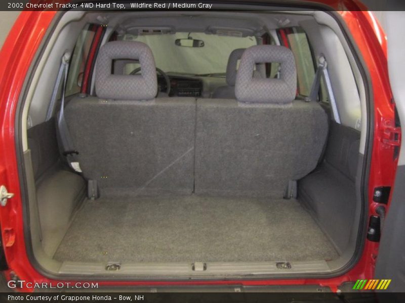 Wildfire Red / Medium Gray 2002 Chevrolet Tracker 4WD Hard Top