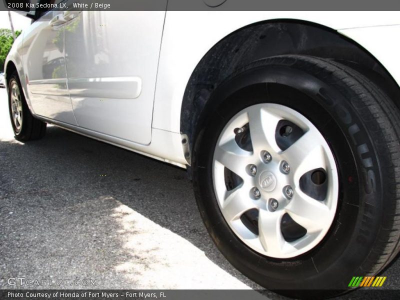 White / Beige 2008 Kia Sedona LX