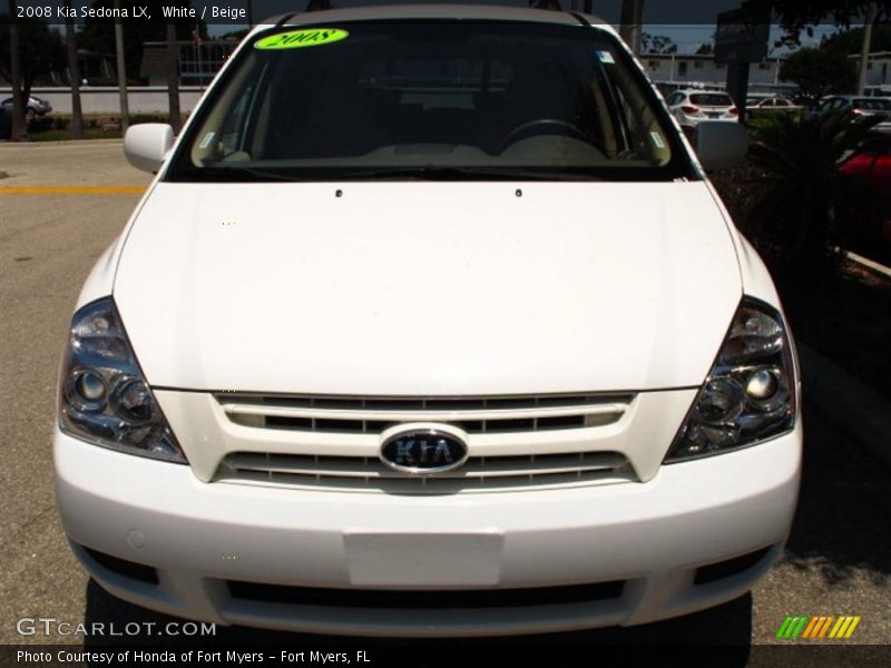 White / Beige 2008 Kia Sedona LX