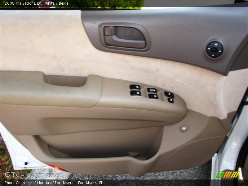 White / Beige 2008 Kia Sedona LX