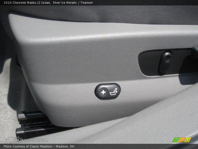 Silver Ice Metallic / Titanium 2010 Chevrolet Malibu LS Sedan
