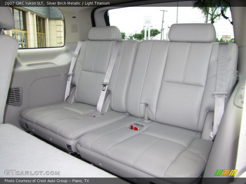 Silver Birch Metallic / Light Titanium 2007 GMC Yukon SLT