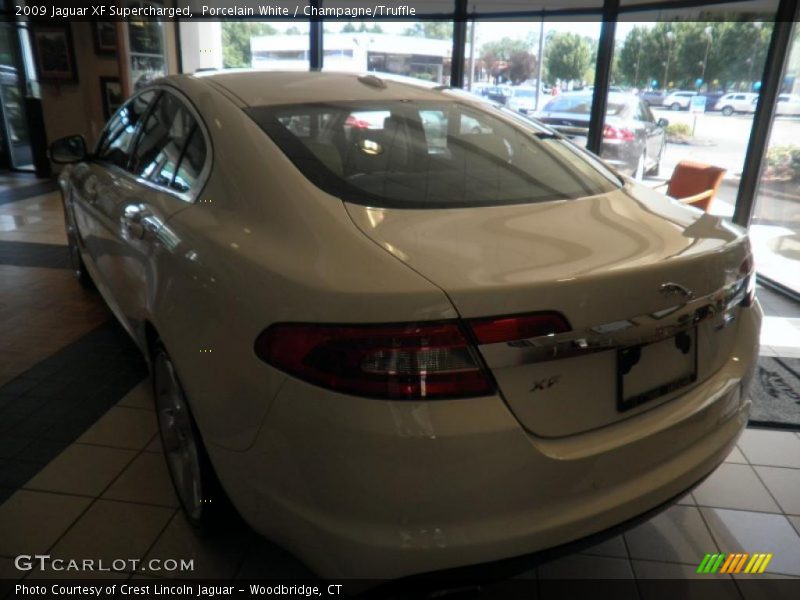 Porcelain White / Champagne/Truffle 2009 Jaguar XF Supercharged