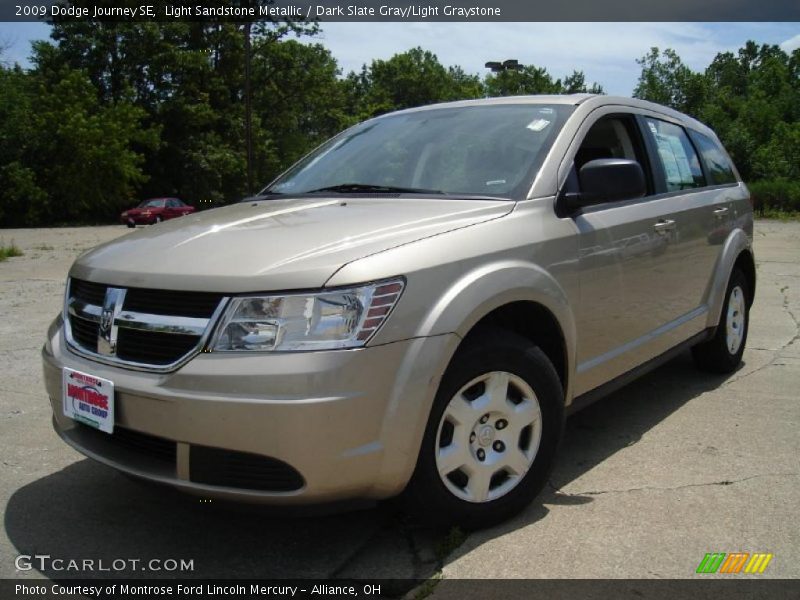 Light Sandstone Metallic / Dark Slate Gray/Light Graystone 2009 Dodge Journey SE