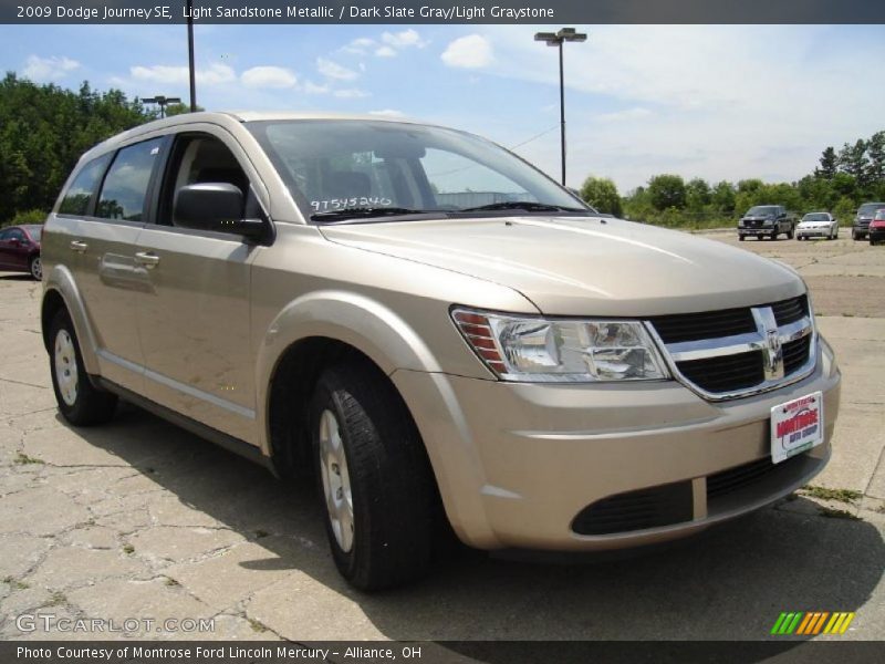 Light Sandstone Metallic / Dark Slate Gray/Light Graystone 2009 Dodge Journey SE
