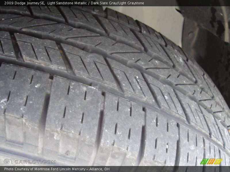 Light Sandstone Metallic / Dark Slate Gray/Light Graystone 2009 Dodge Journey SE