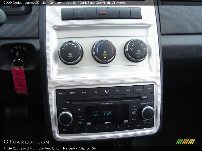 Light Sandstone Metallic / Dark Slate Gray/Light Graystone 2009 Dodge Journey SE
