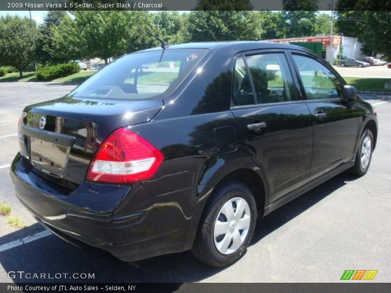 Super Black / Charcoal 2009 Nissan Versa 1.6 Sedan