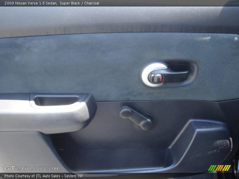 Super Black / Charcoal 2009 Nissan Versa 1.6 Sedan