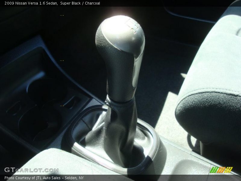 Super Black / Charcoal 2009 Nissan Versa 1.6 Sedan
