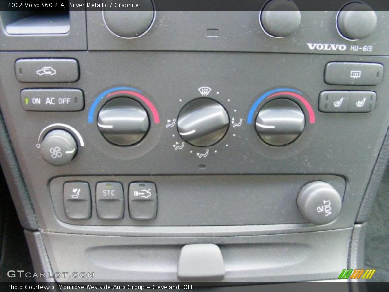 Silver Metallic / Graphite 2002 Volvo S60 2.4