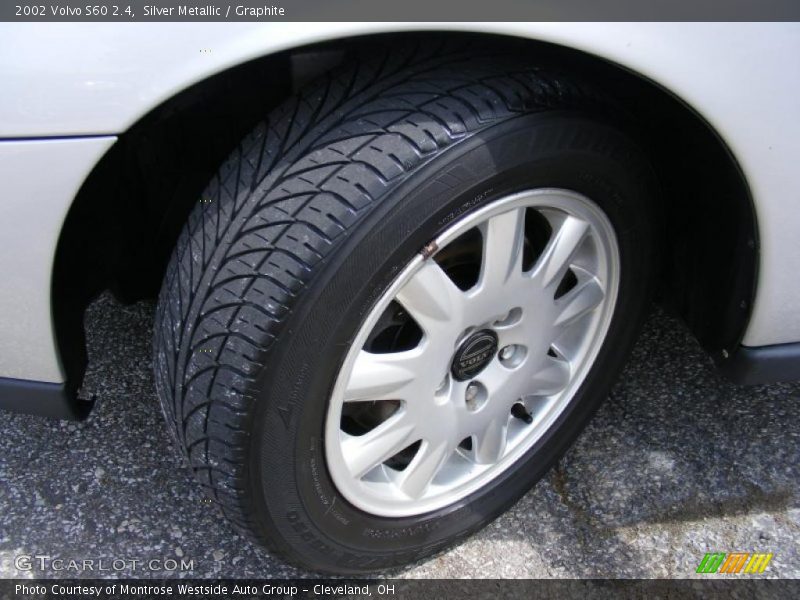 Silver Metallic / Graphite 2002 Volvo S60 2.4