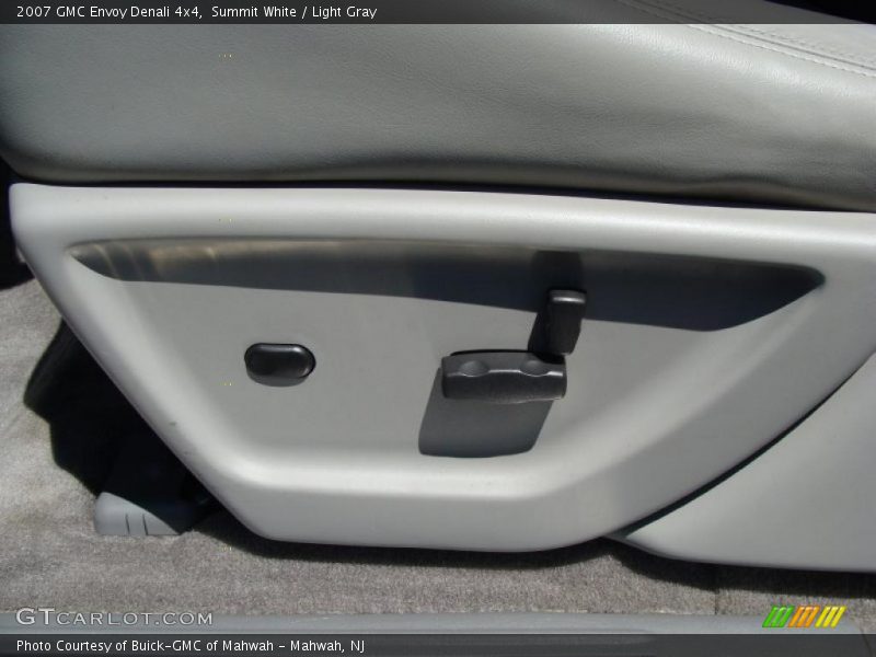 Summit White / Light Gray 2007 GMC Envoy Denali 4x4
