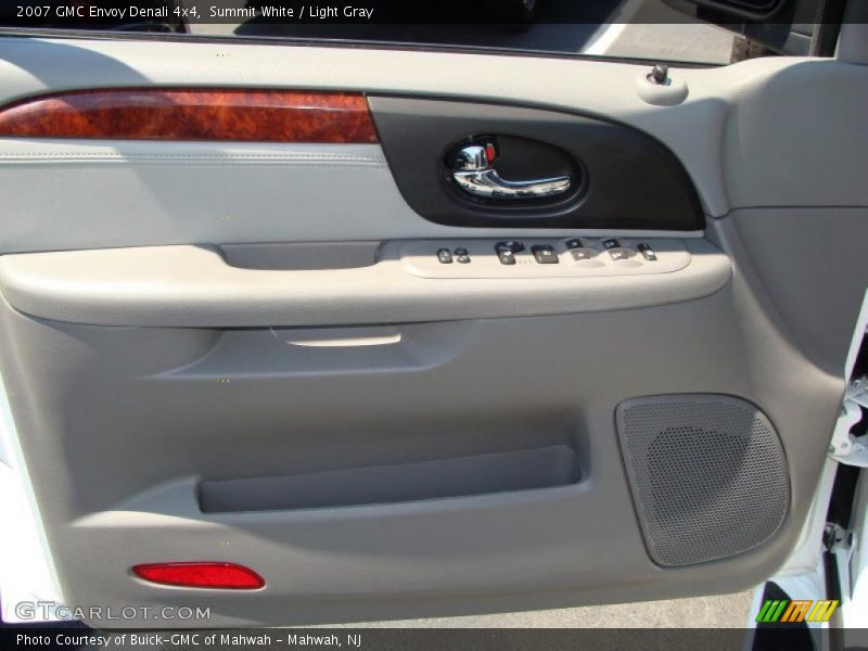 Summit White / Light Gray 2007 GMC Envoy Denali 4x4