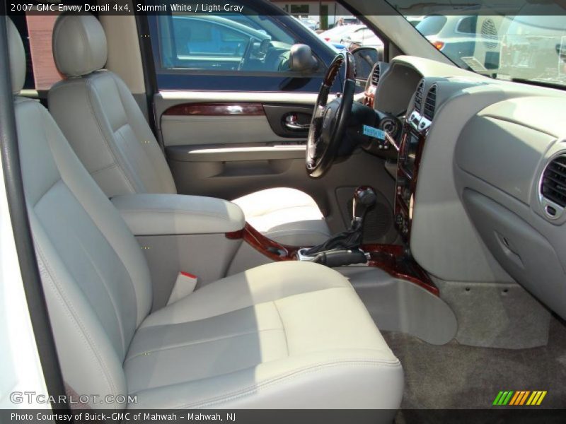 Summit White / Light Gray 2007 GMC Envoy Denali 4x4