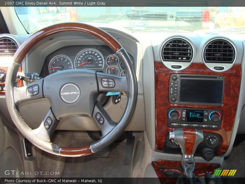Summit White / Light Gray 2007 GMC Envoy Denali 4x4