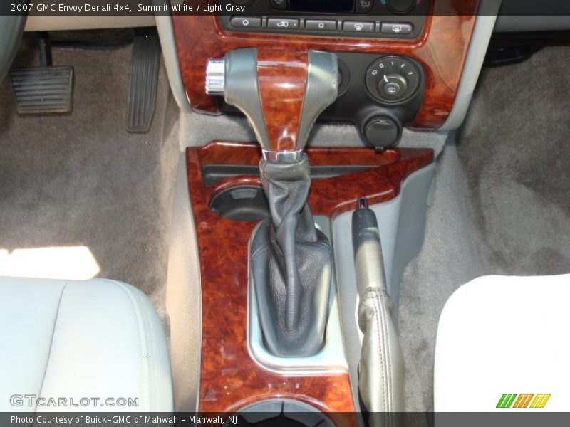 Summit White / Light Gray 2007 GMC Envoy Denali 4x4