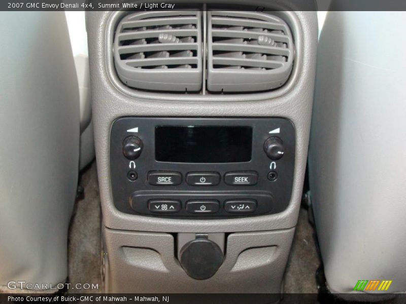 Summit White / Light Gray 2007 GMC Envoy Denali 4x4