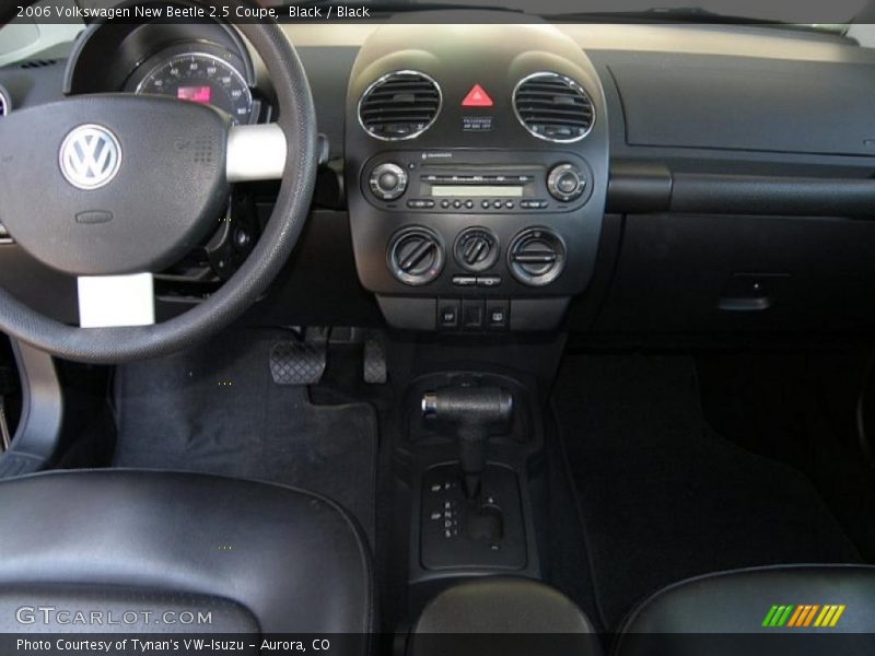 Black / Black 2006 Volkswagen New Beetle 2.5 Coupe