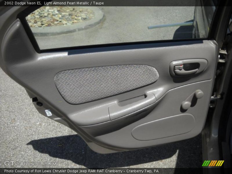 Light Almond Pearl Metallic / Taupe 2002 Dodge Neon ES