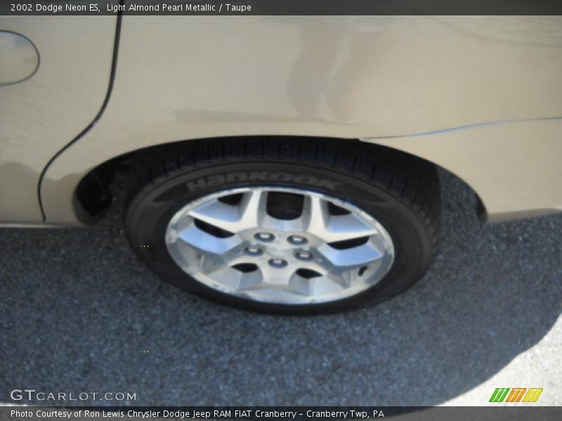 Light Almond Pearl Metallic / Taupe 2002 Dodge Neon ES