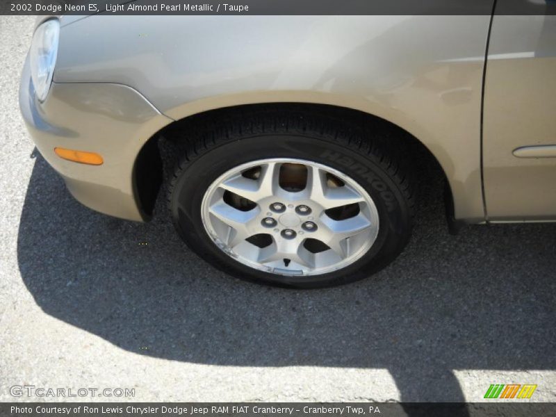 Light Almond Pearl Metallic / Taupe 2002 Dodge Neon ES