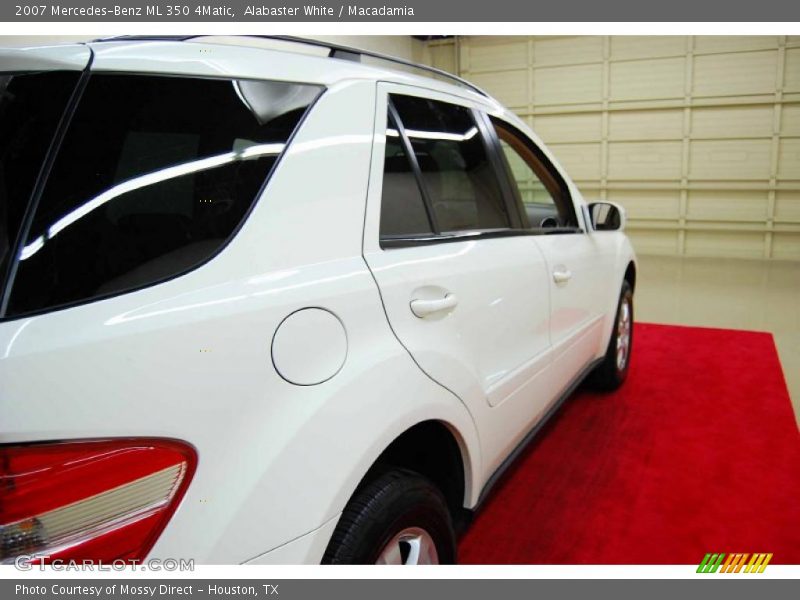 Alabaster White / Macadamia 2007 Mercedes-Benz ML 350 4Matic