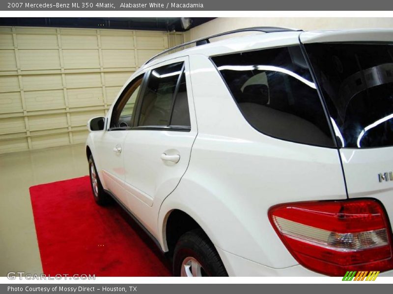 Alabaster White / Macadamia 2007 Mercedes-Benz ML 350 4Matic