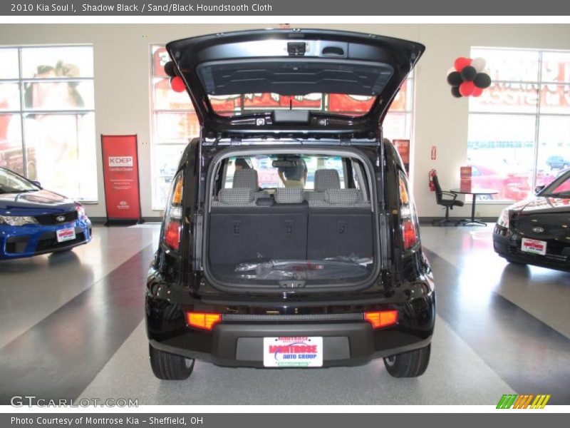 Shadow Black / Sand/Black Houndstooth Cloth 2010 Kia Soul !