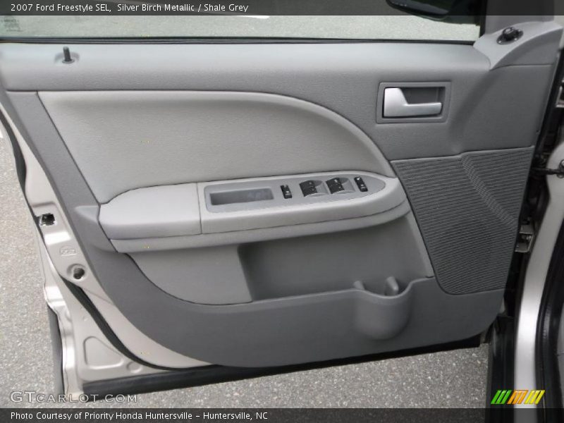 Silver Birch Metallic / Shale Grey 2007 Ford Freestyle SEL