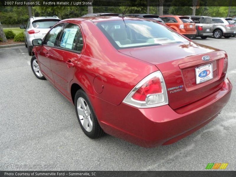 Redfire Metallic / Light Stone 2007 Ford Fusion SE
